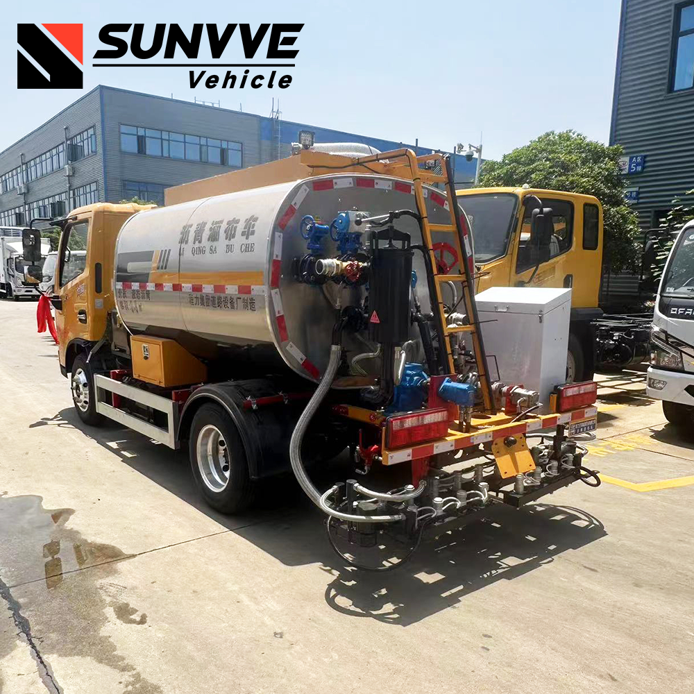 Dongfeng Dolica 4cbm 4Ton 136 132 HP Blue Plate Intelligent Asphalt Distributor Truck