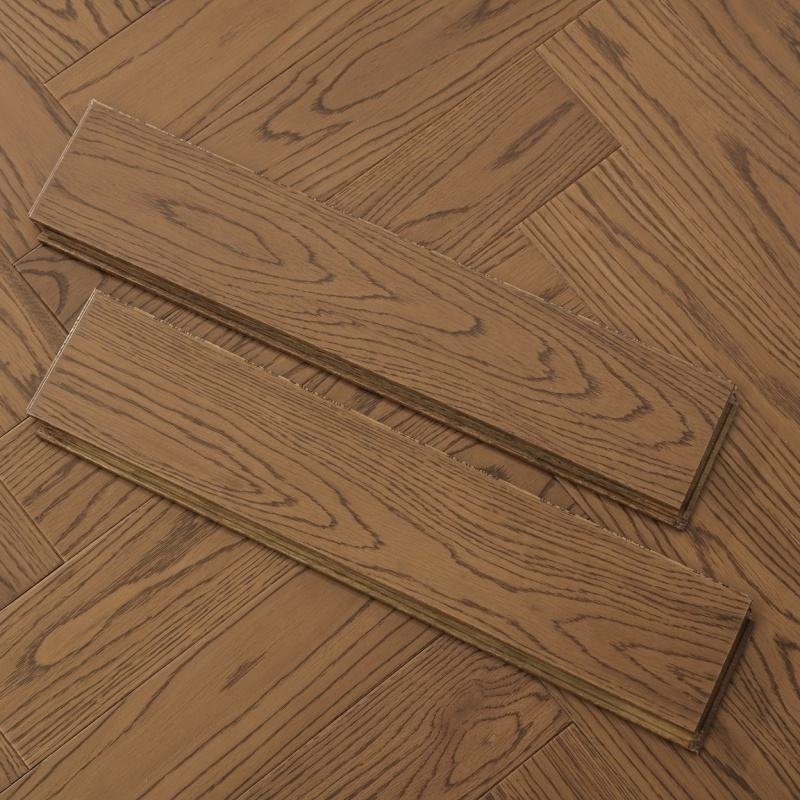 Seamless Solid Oak Wood Flooring Stable Hardwood Timber Floors Parquet Herringbone Locking System Installed Wooden Plank Floor