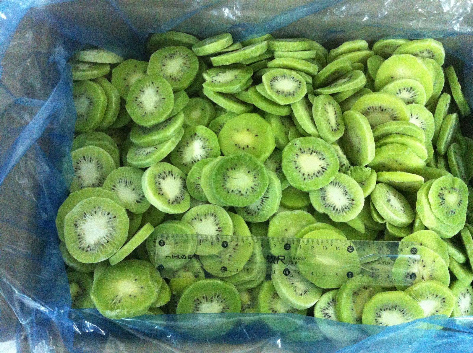 Wholesale IQF Frozen Kiwifruit Quick Frozen Kiwi in Whole Sliced Dice Packaging Available Bulk Sale