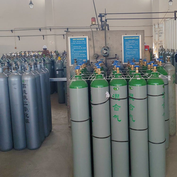 Refillable 20L 30L 40L 50L 60L 70L Industrial Gas Cylinder N2/Nitrogen O2/Oxygen/Co2/H2/Hydrogen Cylinders With Iso9809-3