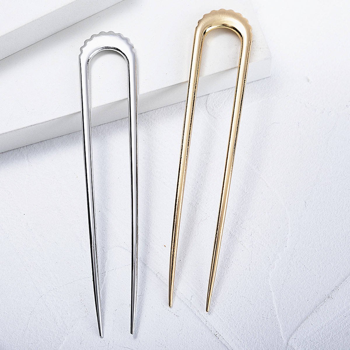 Wholesale 12cm Plain Pan Bun Traceless HairPin Accessories Gold Plate Slide Blonde Metal Hair Stick Clip Fork U Shaped Hair Pin